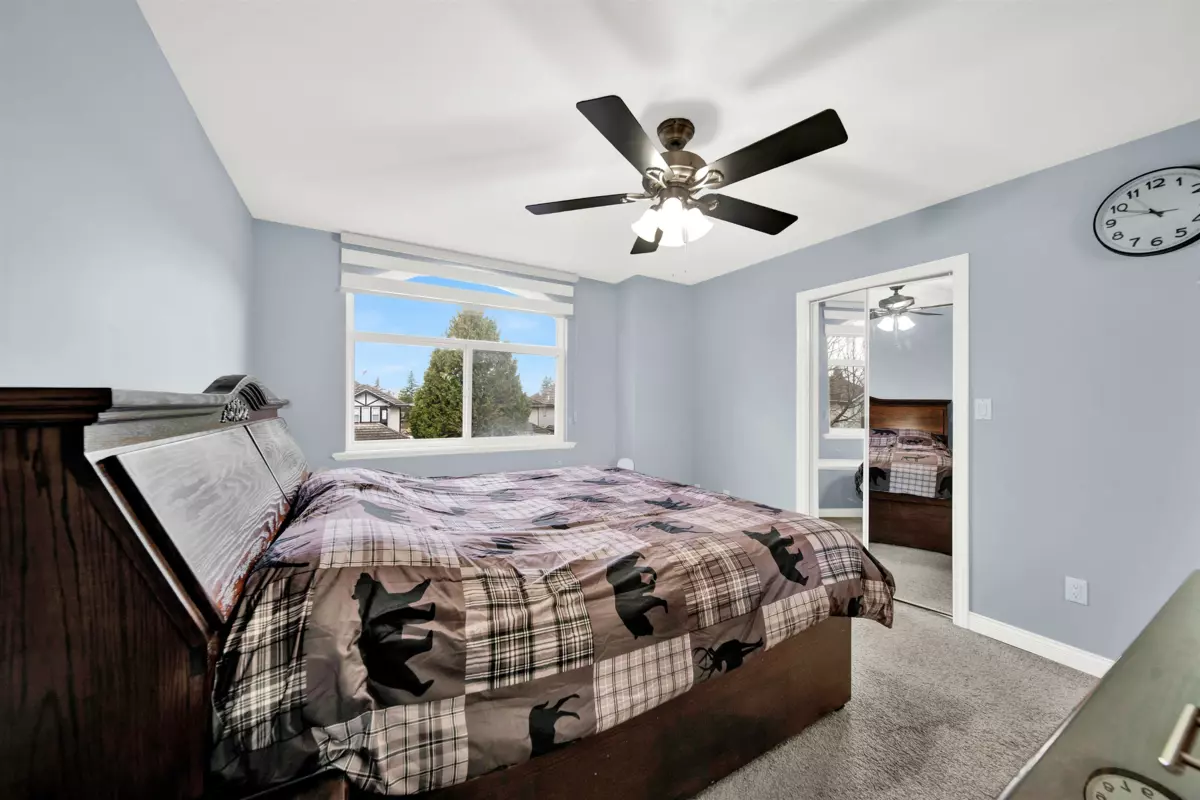 Walk-In Closet Photo of 6332 125a Street, Surrey, BC