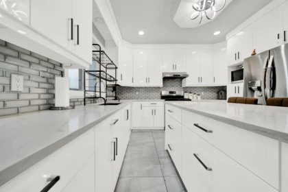 Kitchen Island Photo of 6332 125a Street, Surrey, BC