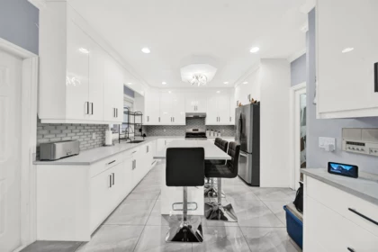 Kitchen Photo of 6332 125a Street, Surrey, BC