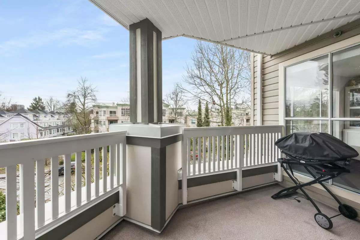 Kitchen Island Photo of 304 8880 Jones Road, Richmond, BC