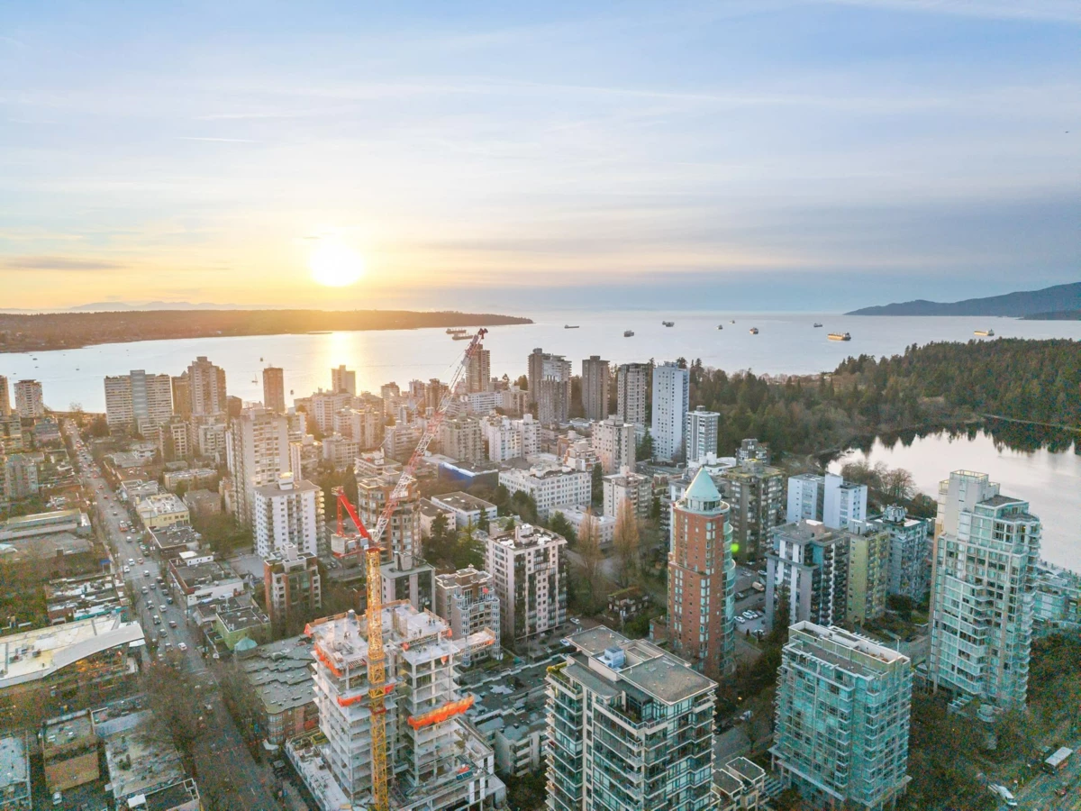 Backyard Photo of 1901 1710 Bayshore Drive, Vancouver, BC