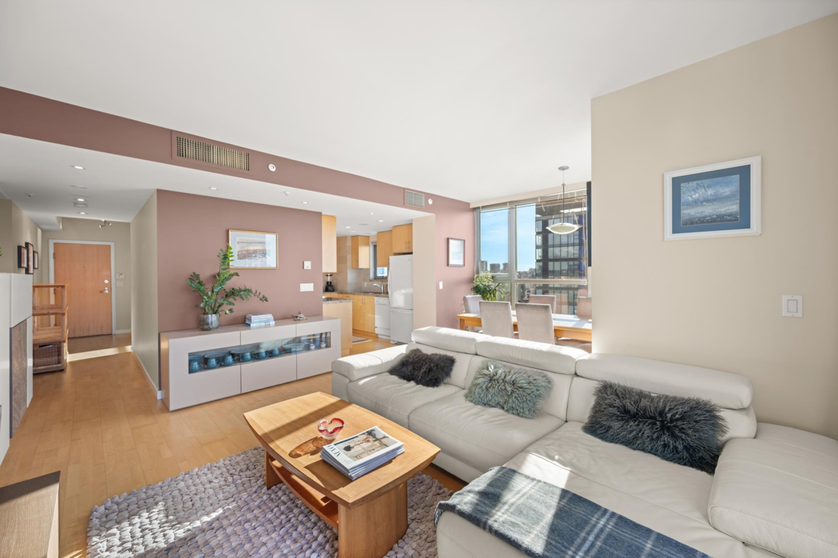 Breakfast Nook Photo of 1901 1710 Bayshore Drive, Vancouver, BC