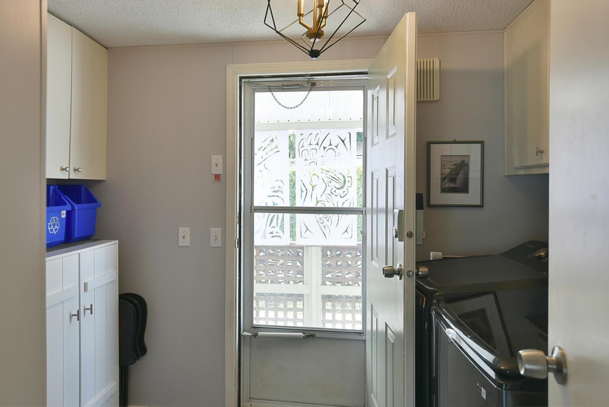 Backyard Photo of 5987 Harbour Way, Sechelt, BC