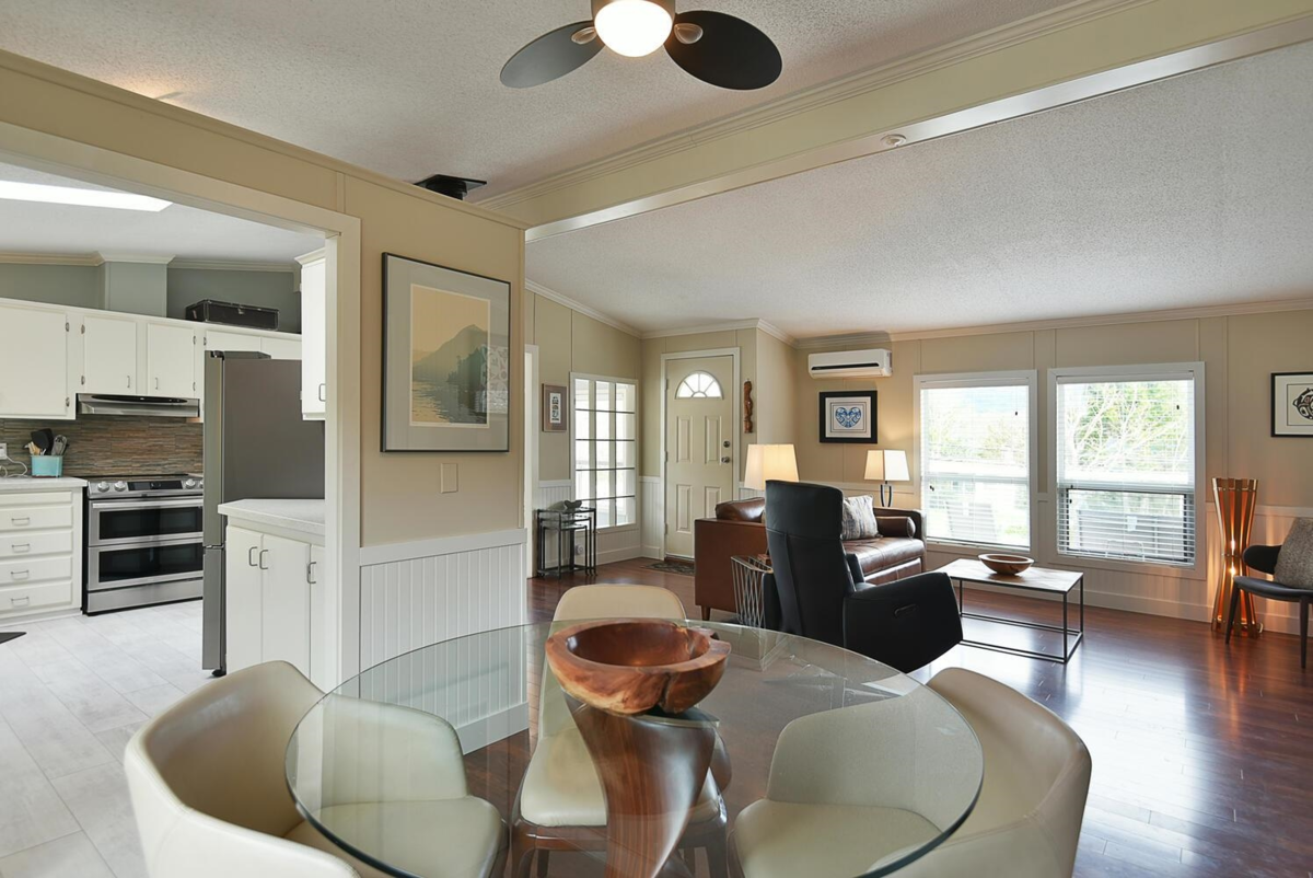 Family Room Photo of 5987 Harbour Way, Sechelt, BC