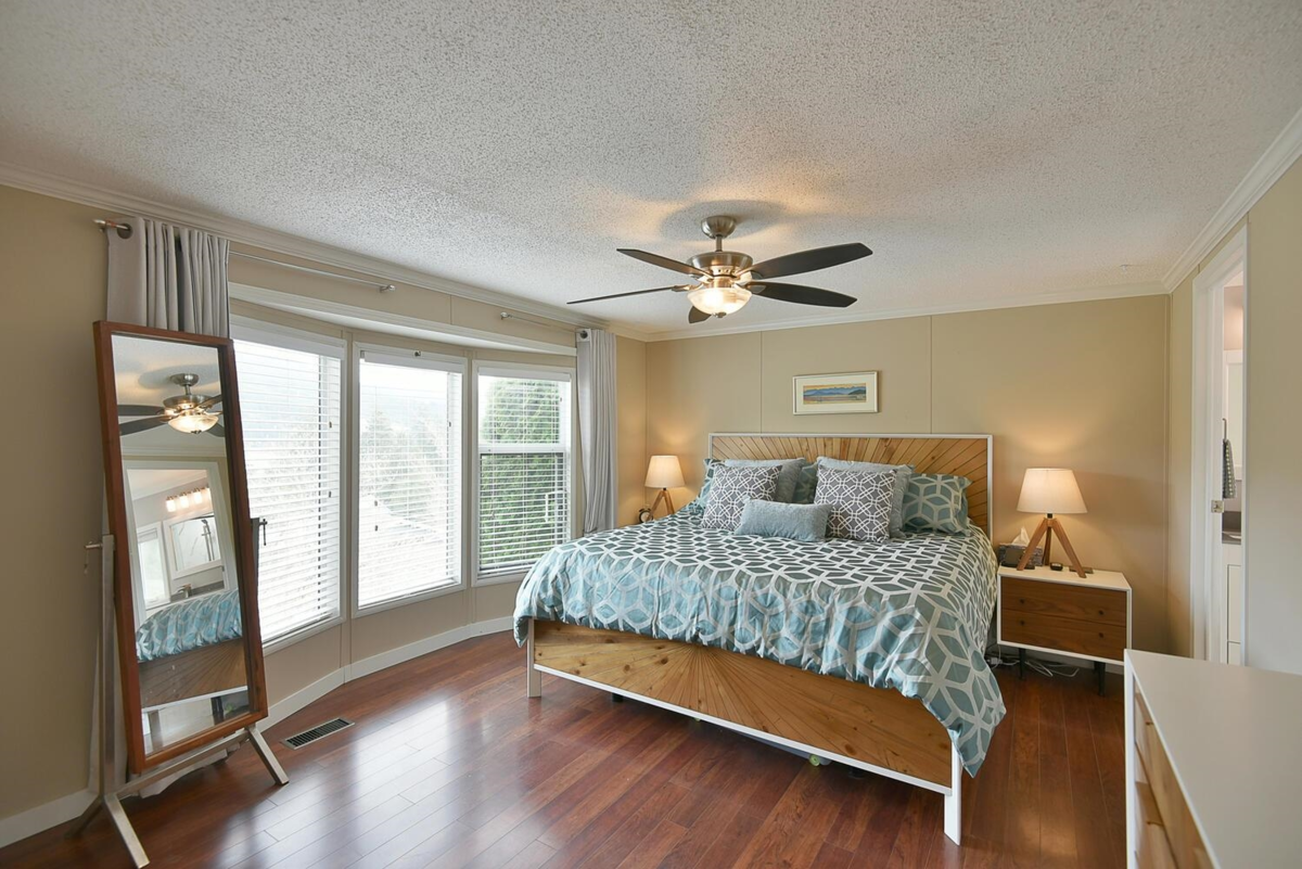 Office / Den Photo of 5987 Harbour Way, Sechelt, BC