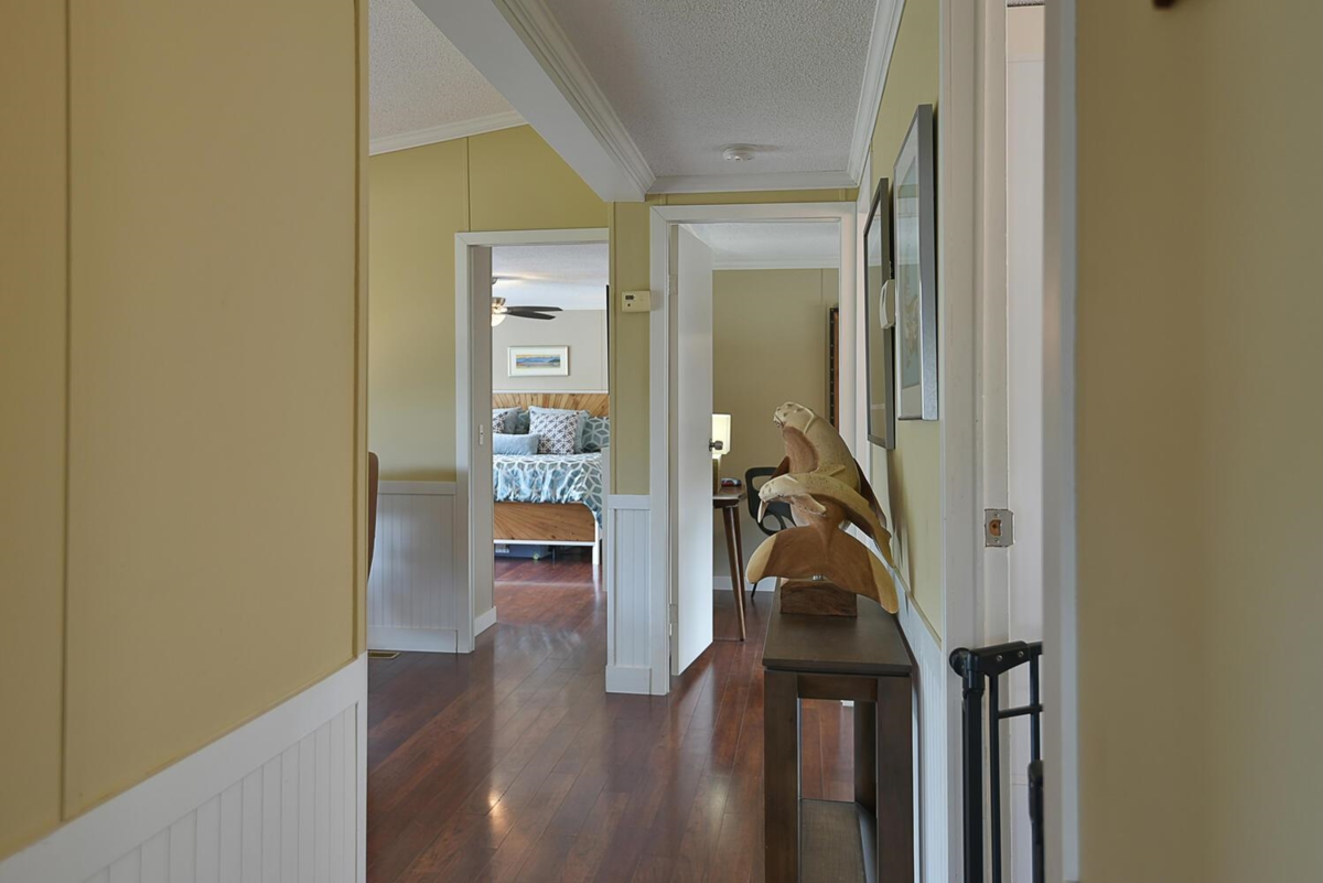 Walk-In Closet Photo of 5987 Harbour Way, Sechelt, BC