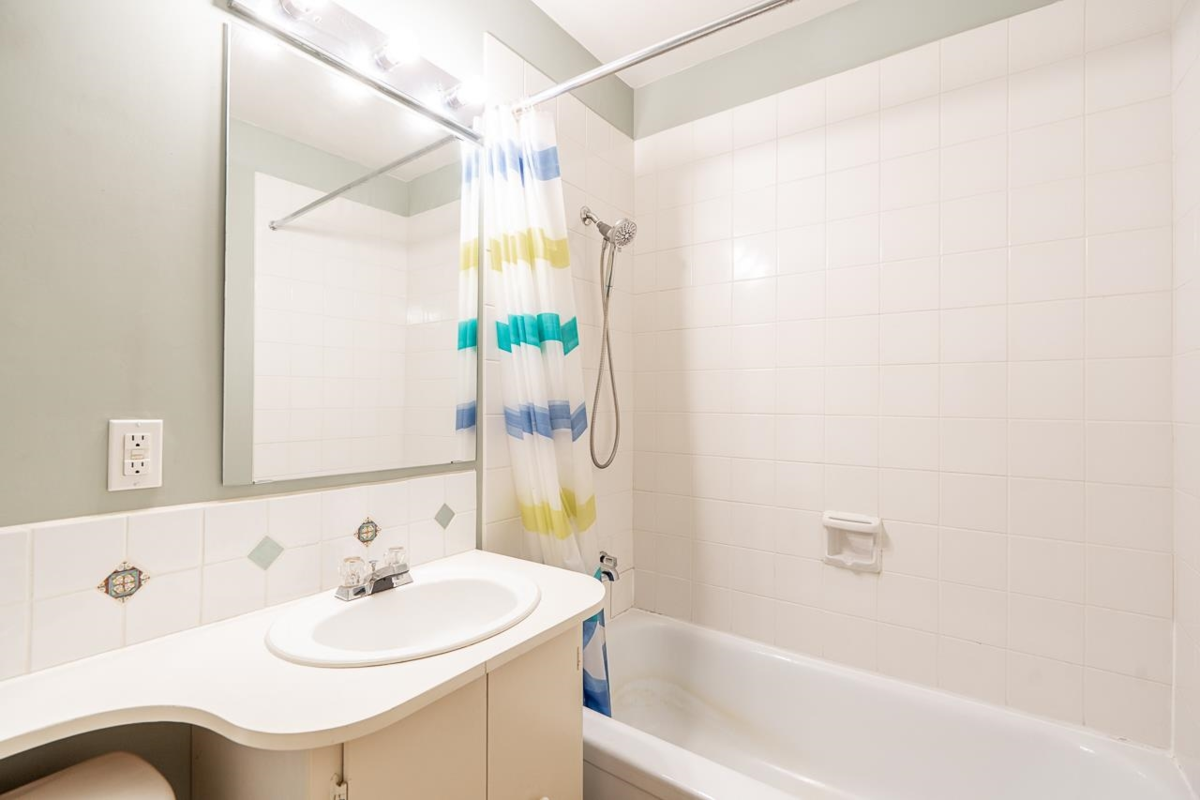 Hallway Photo of 3084 Paisley Road, North Vancouver, BC