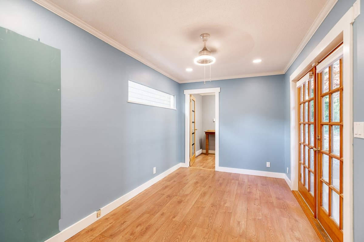 Walk-In Closet Photo of 3084 Paisley Road, North Vancouver, BC