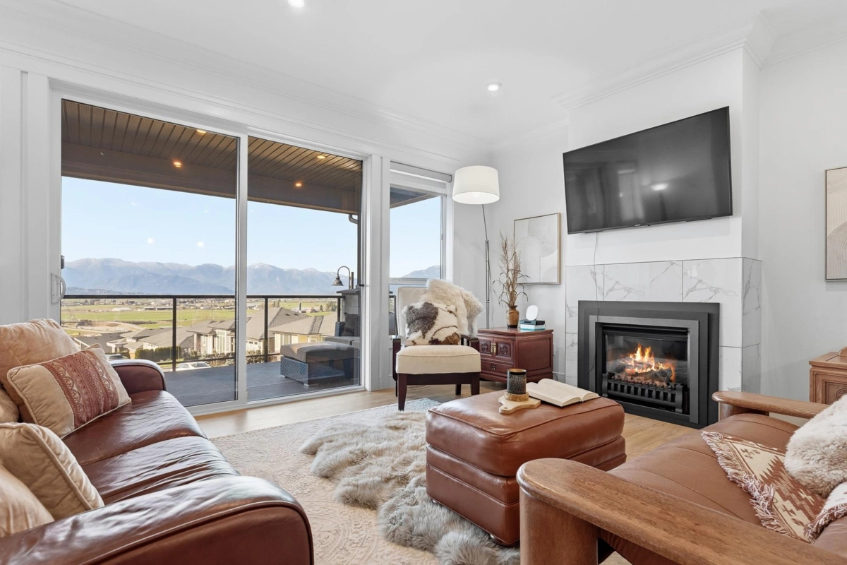 Dining Area Photo of 50 50778 Ledgestone Place, Chilliwack, BC