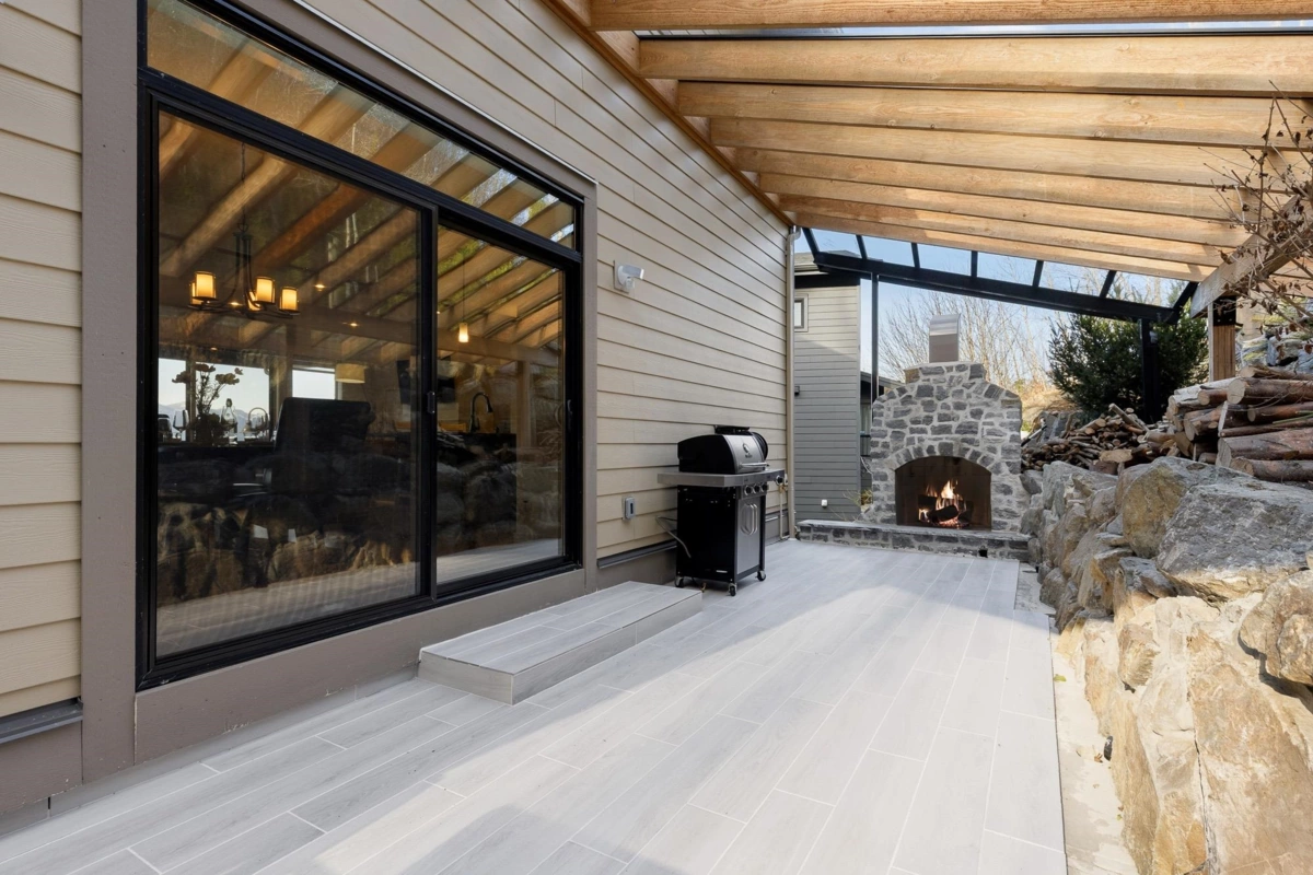 Living Room Photo of 50 50778 Ledgestone Place, Chilliwack, BC
