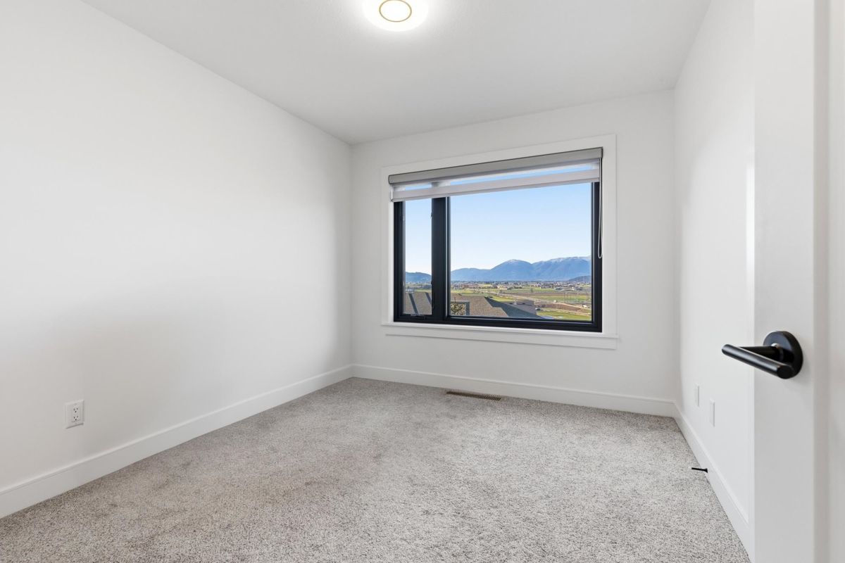 Mudroom Photo of 50 50778 Ledgestone Place, Chilliwack, BC