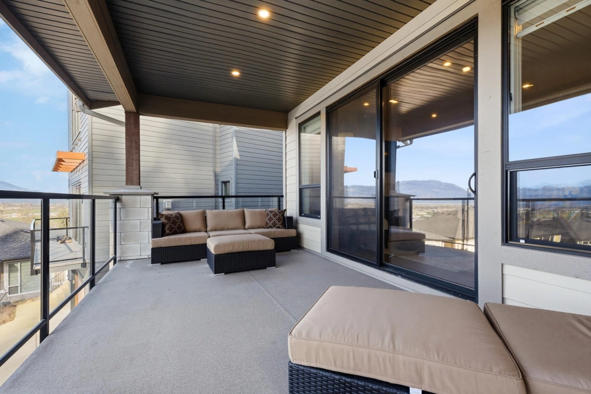 Powder Room Photo of 50 50778 Ledgestone Place, Chilliwack, BC