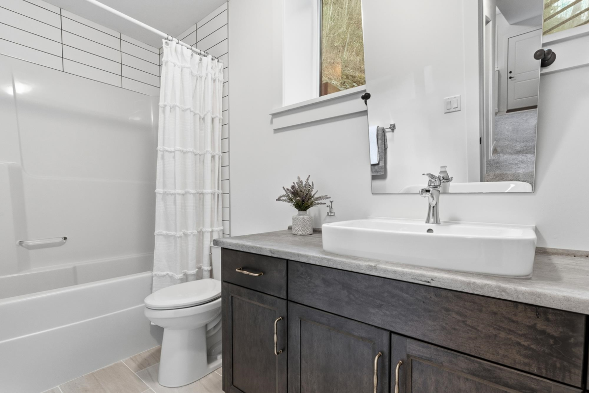 Staircase Photo of 50 50778 Ledgestone Place, Chilliwack, BC