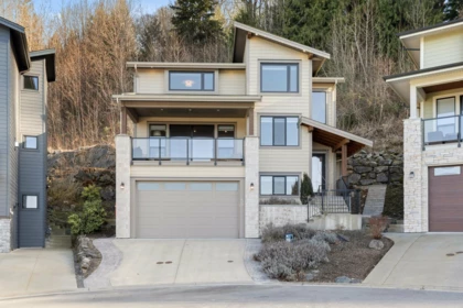 Neighborhood Park Photo Near 50 50778 Ledgestone Place, Chilliwack, BC