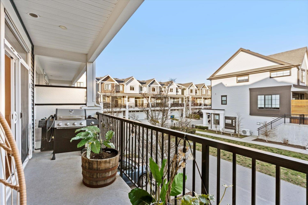 Hallway Photo of 5548 Driftwood Street, Chilliwack, BC