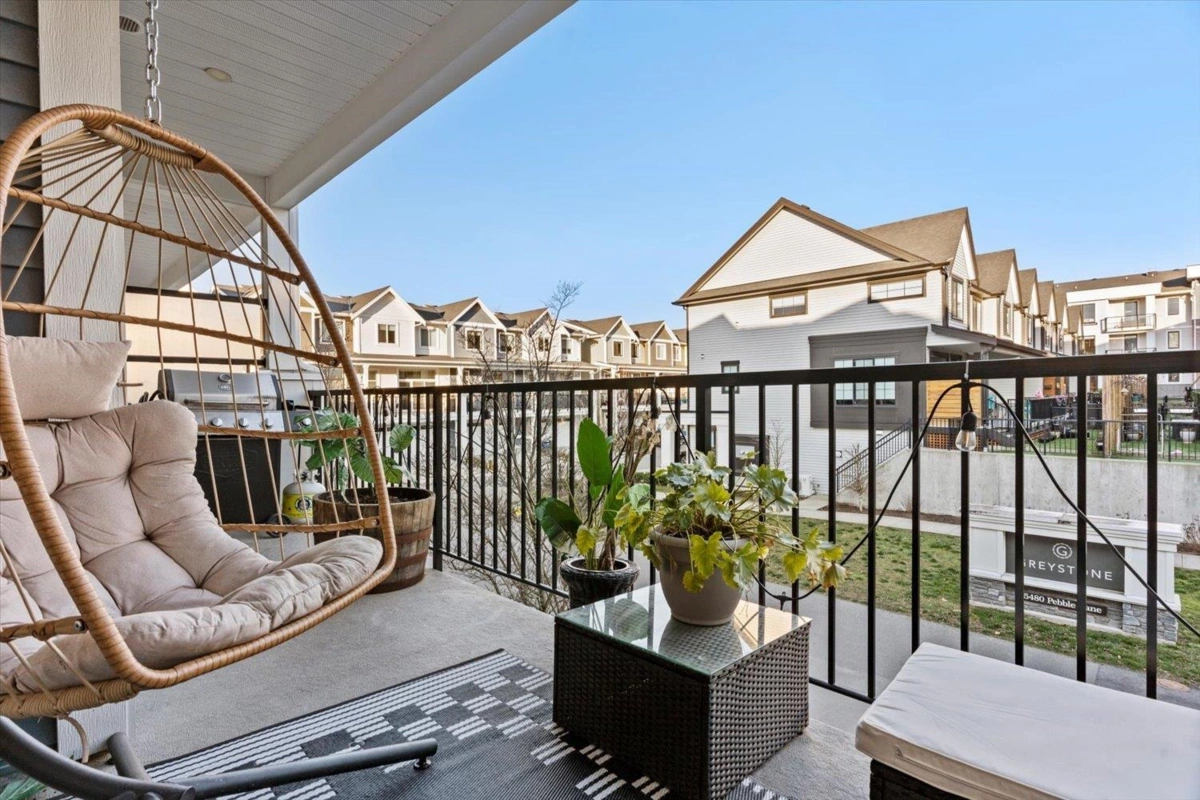 Staircase Photo of 5548 Driftwood Street, Chilliwack, BC