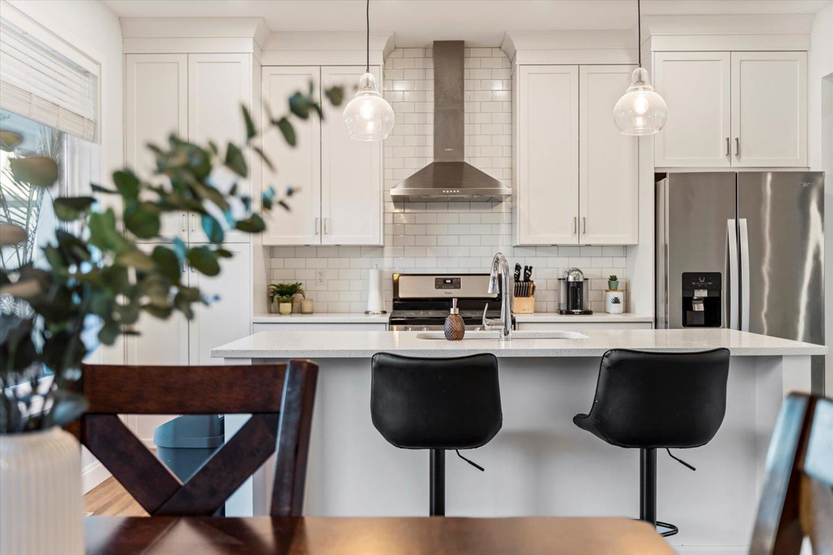 Walk-In Closet Photo of 5548 Driftwood Street, Chilliwack, BC