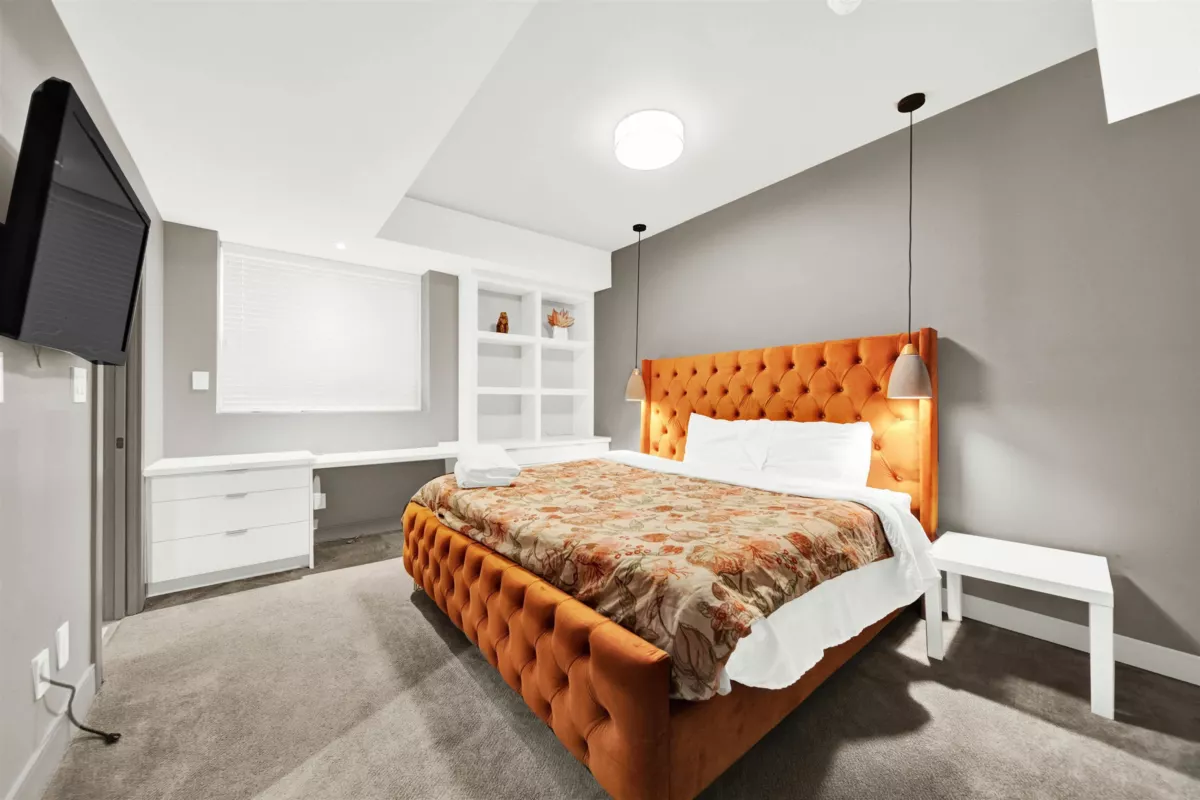 Hallway Photo of 15957 39a Avenue, Surrey, BC