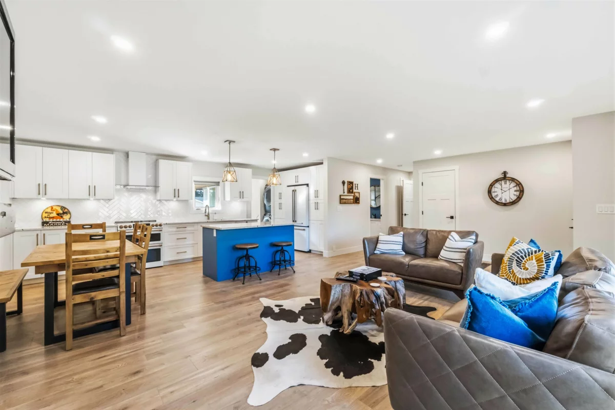 Breakfast Nook Photo of 11953 221 Street, Maple Ridge, BC