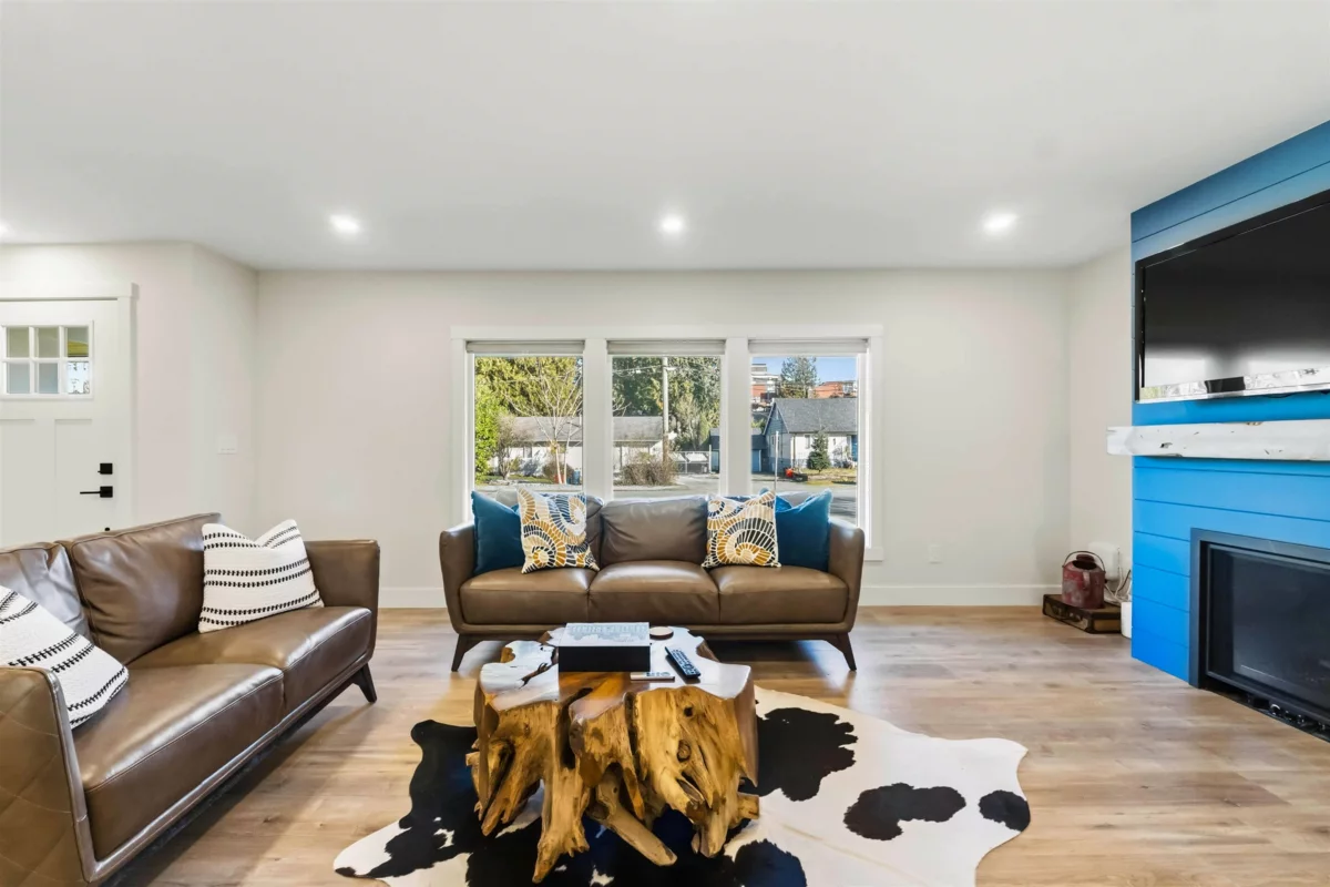 Living Room Photo of 11953 221 Street, Maple Ridge, BC