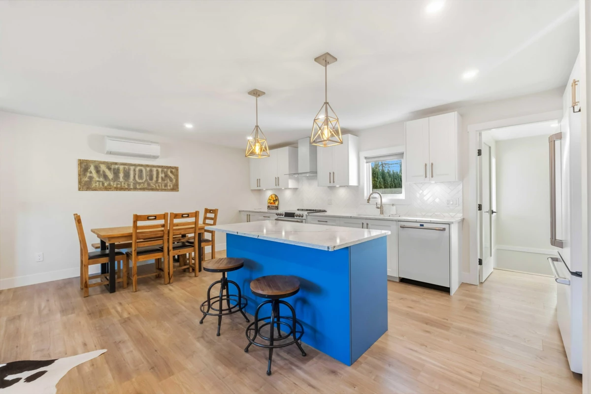 Primary Bedroom Photo of 11953 221 Street, Maple Ridge, BC