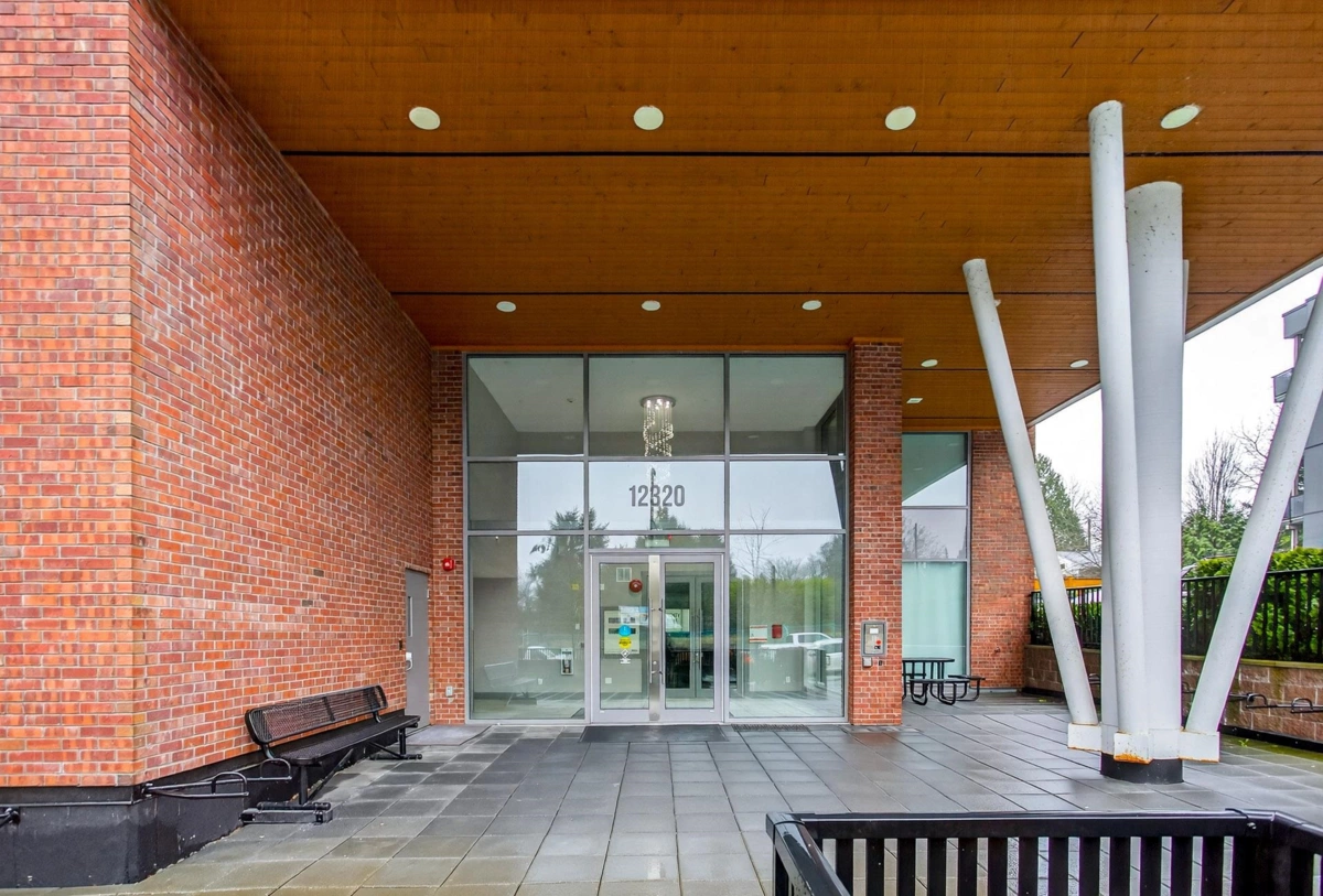 Family Room Photo of 303 12320 222 Street, Maple Ridge, BC