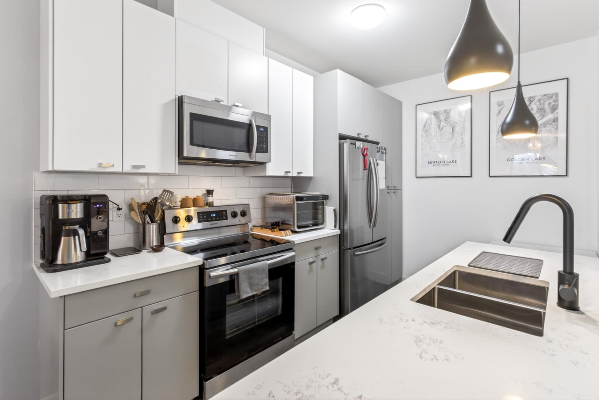 Guest Bathroom Photo of 303 12320 222 Street, Maple Ridge, BC