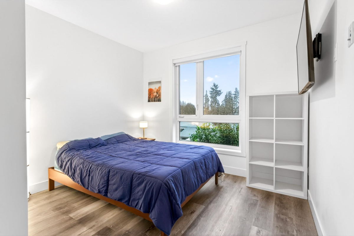 Powder Room Photo of 303 12320 222 Street, Maple Ridge, BC