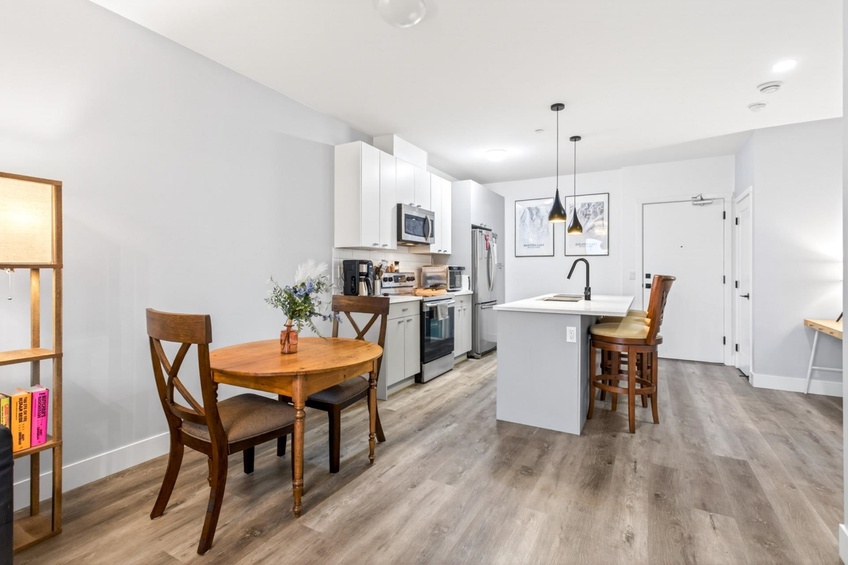 Primary Bathroom Photo of 303 12320 222 Street, Maple Ridge, BC