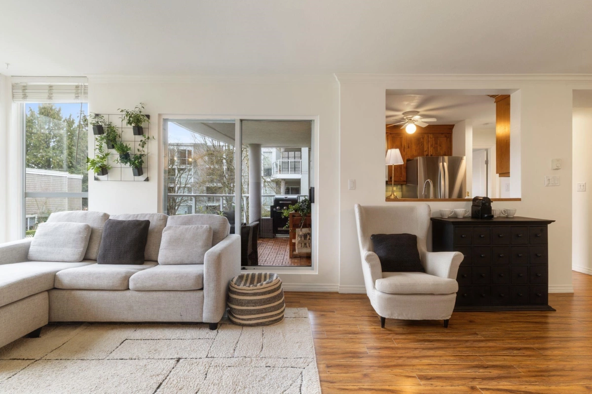 Dining Area Photo of 212 8450 Jellicoe Street, Vancouver, BC