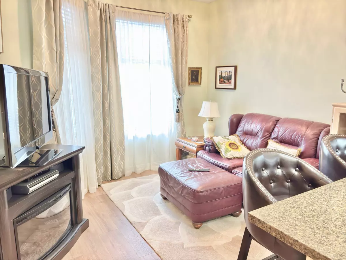 Dining Area Photo of 65 2533 152 Street, Surrey, BC