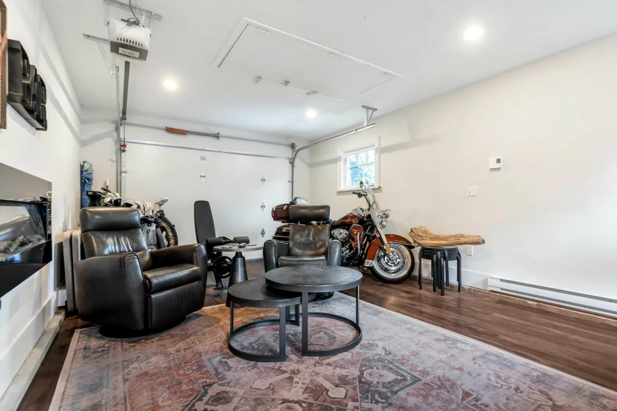 Aerial View of 3955 Dunbar Street, Vancouver, BC