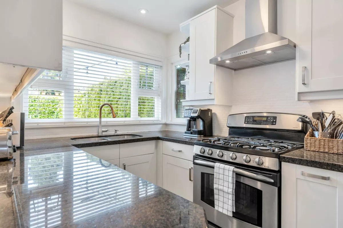 Bedroom 4 Photo of 3955 Dunbar Street, Vancouver, BC