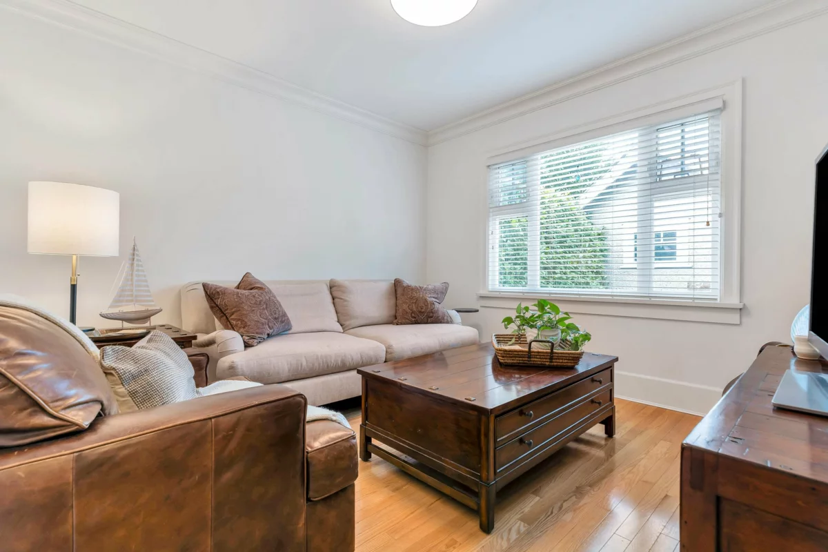 Guest Bathroom Photo of 3955 Dunbar Street, Vancouver, BC
