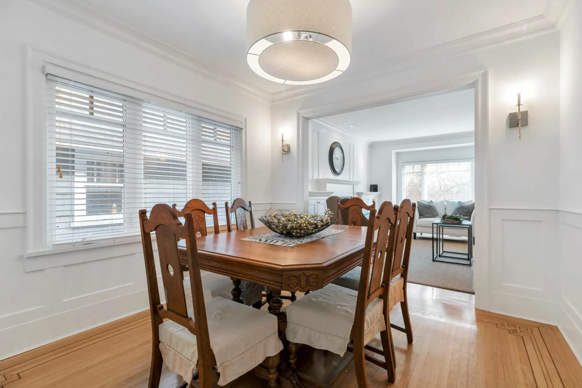Kitchen Island Photo of 3955 Dunbar Street, Vancouver, BC