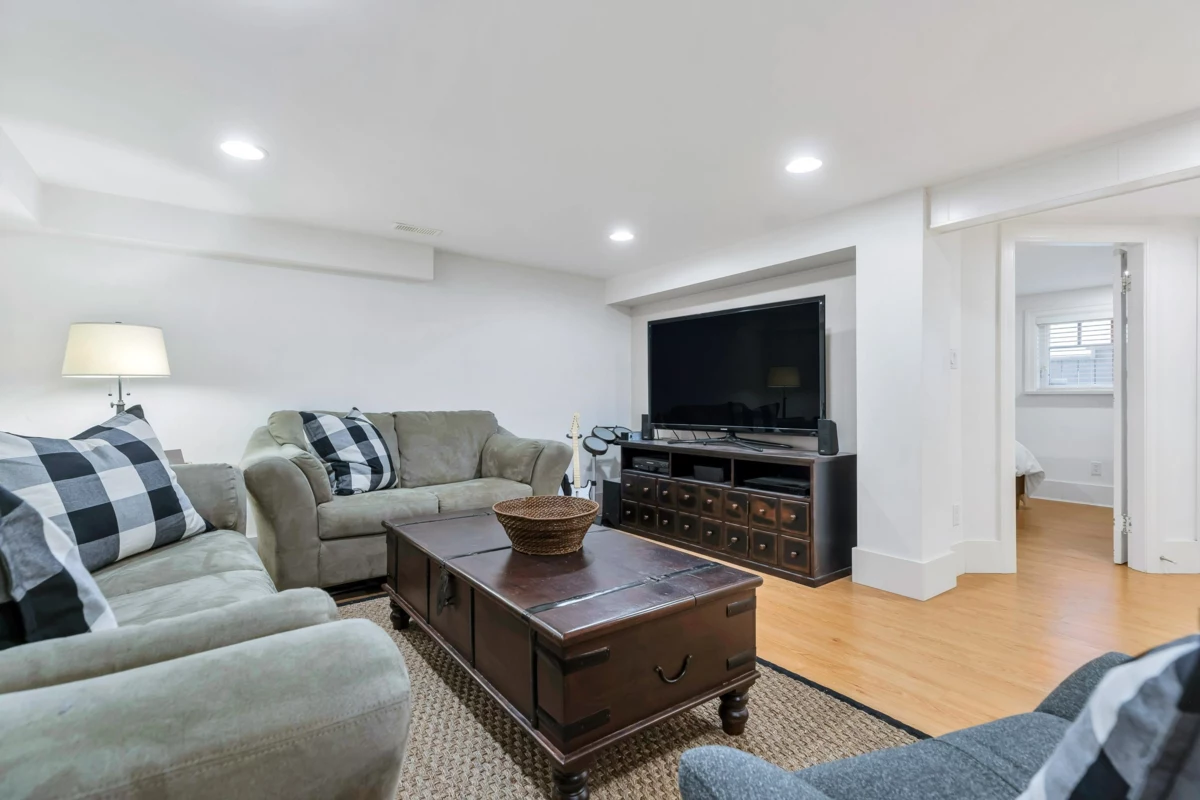 Outdoor Deck Photo of 3955 Dunbar Street, Vancouver, BC