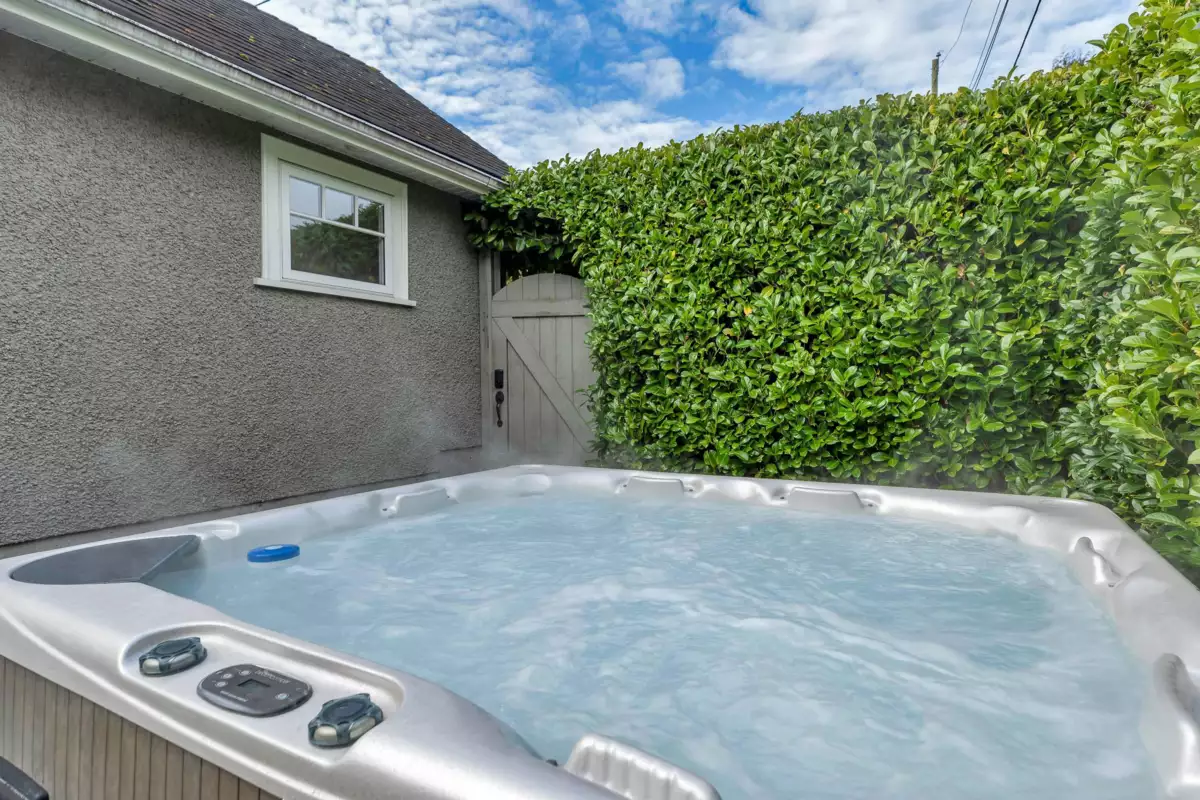 Outdoor Kitchen Photo of 3955 Dunbar Street, Vancouver, BC