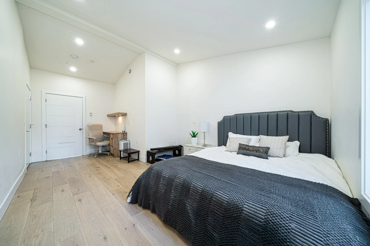 Bedroom 4 Photo of 1 369 E 16th Avenue, Vancouver, BC