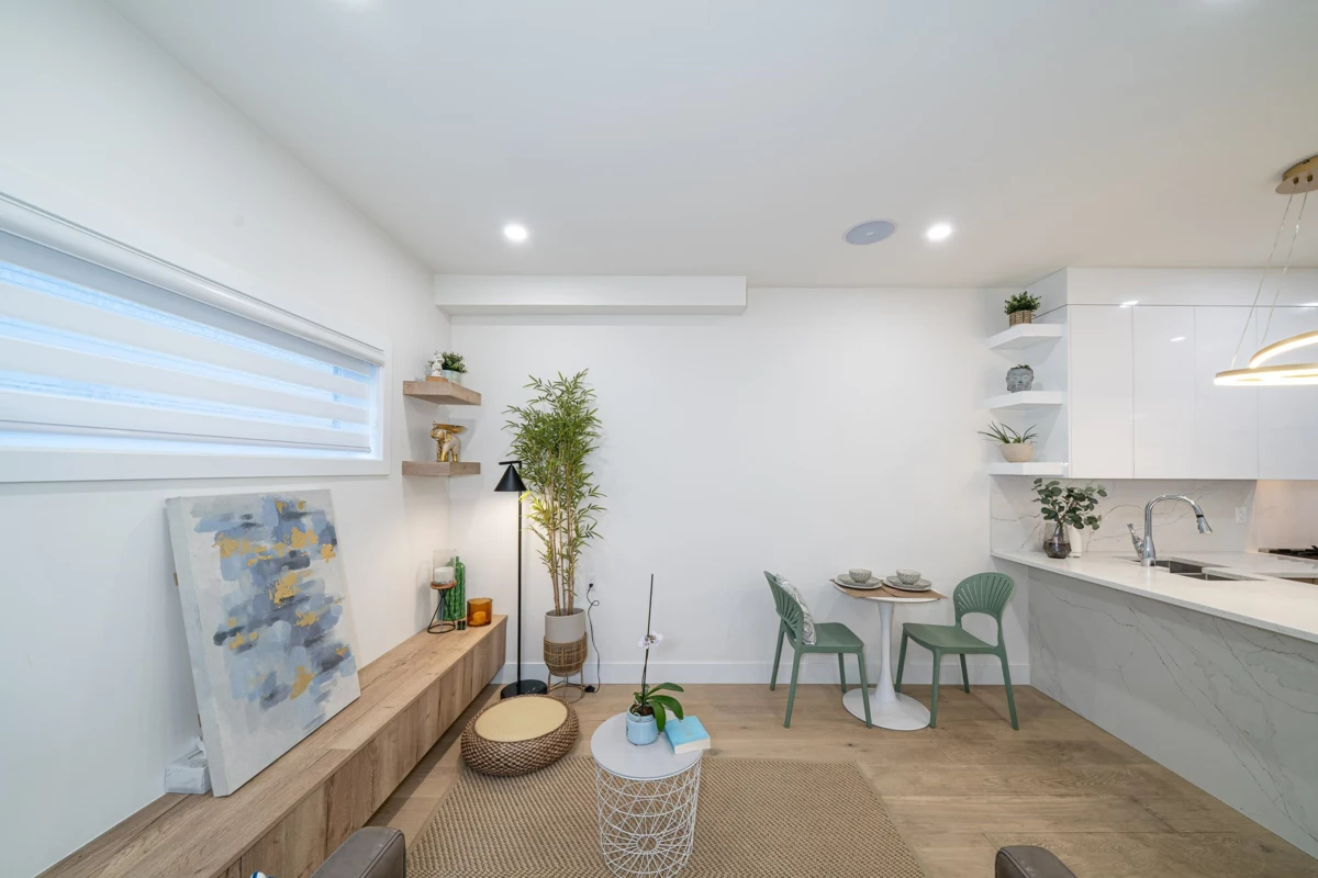 Dining Area Photo of 1 369 E 16th Avenue, Vancouver, BC
