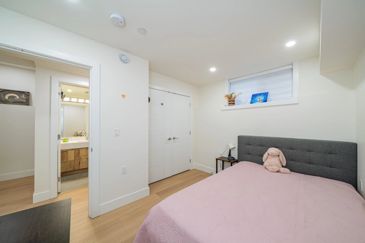 Garage Interior Photo of 1 369 E 16th Avenue, Vancouver, BC
