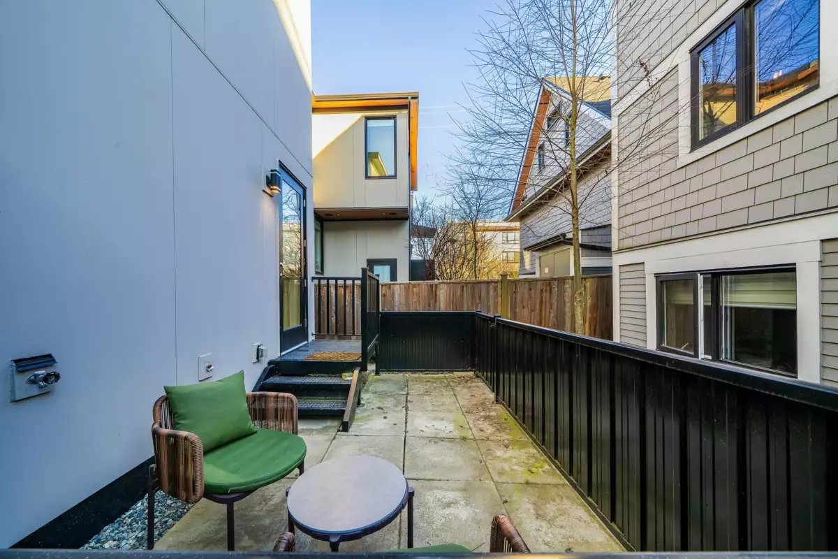 Garden / Landscaping Photo of 1 369 E 16th Avenue, Vancouver, BC