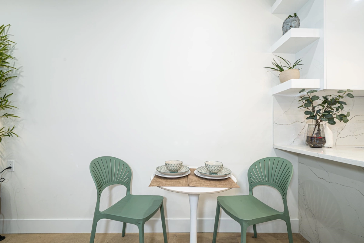 Kitchen Photo of 1 369 E 16th Avenue, Vancouver, BC