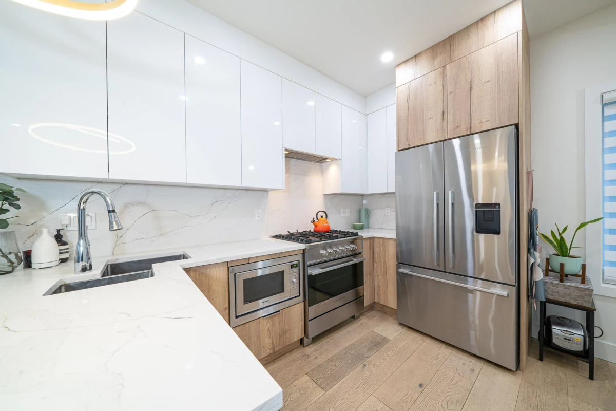 Primary Bedroom Photo of 1 369 E 16th Avenue, Vancouver, BC