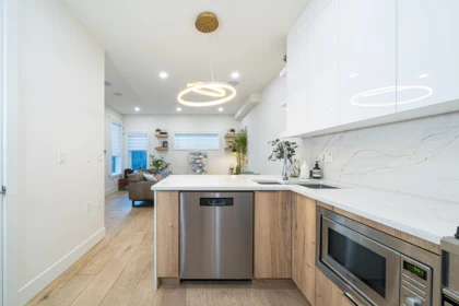 Breakfast Nook Photo of 1 369 E 16th Avenue, Vancouver, BC