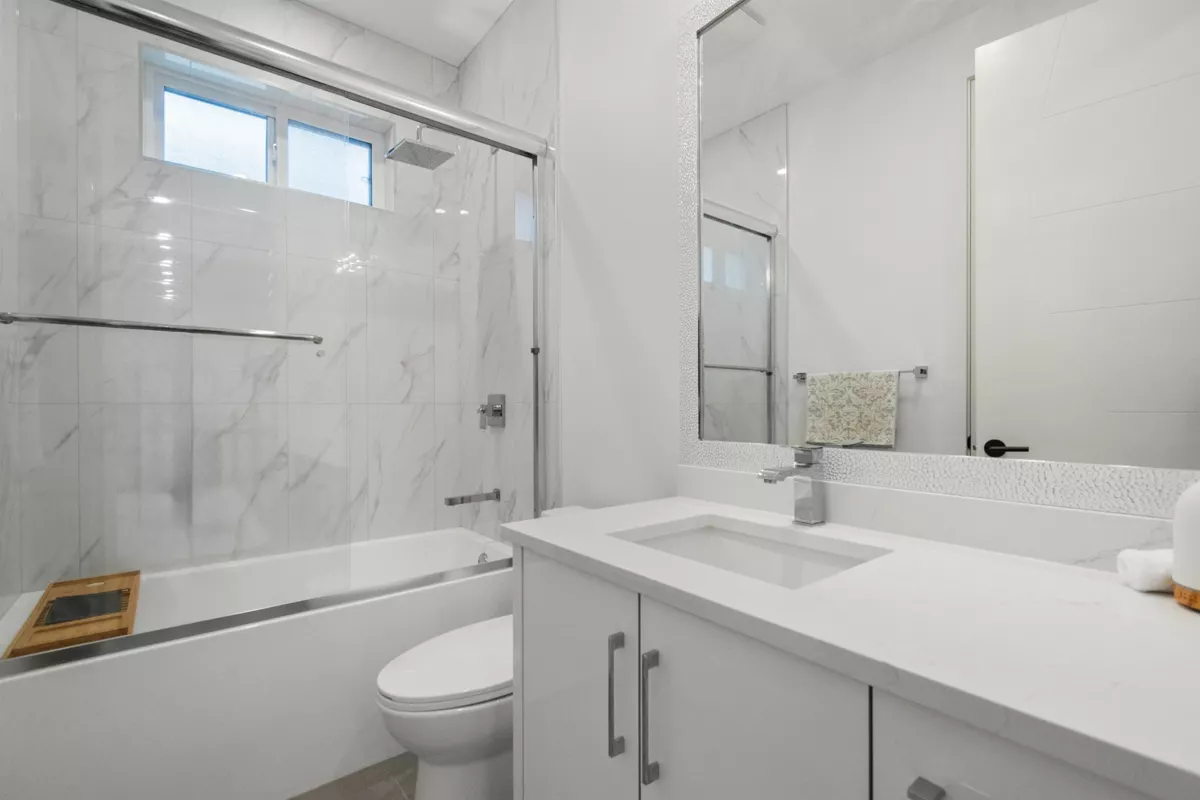 Hot Tub / Spa Photo of 5638 Crimson Ridge, Chilliwack, BC