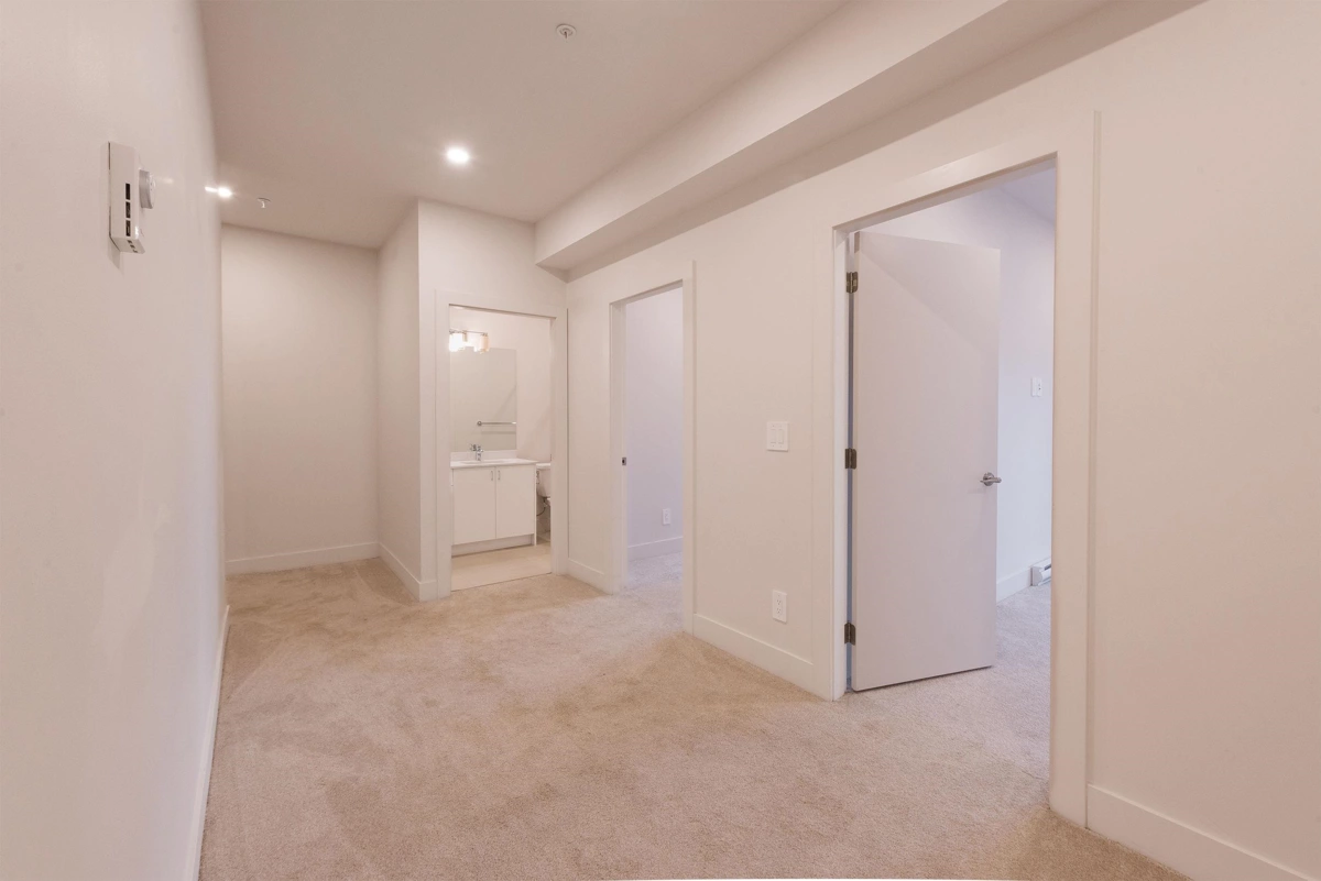 Entry Foyer Photo of 9 1928 Woodside Boulevard, Agassiz, BC