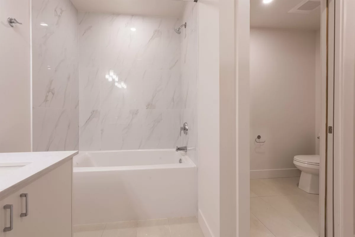 Guest Bathroom Photo of 9 1928 Woodside Boulevard, Agassiz, BC