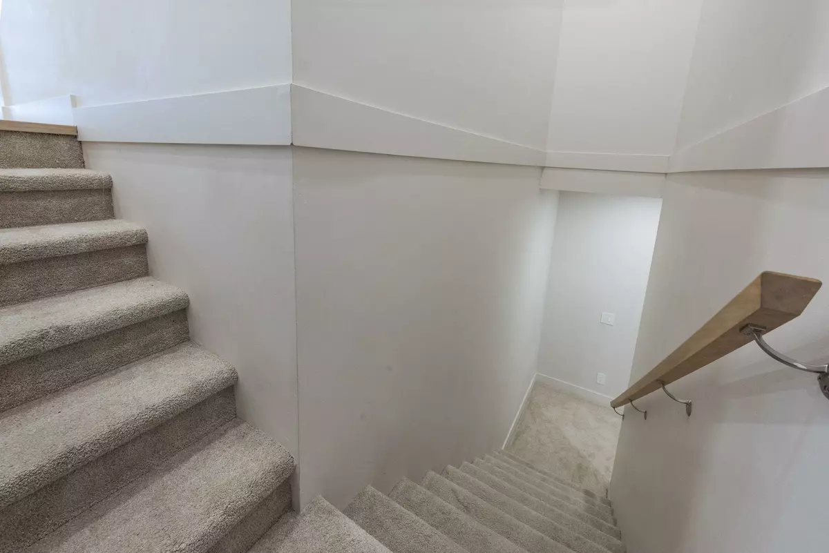 Hallway Photo of 9 1928 Woodside Boulevard, Agassiz, BC