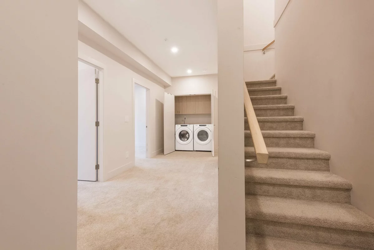 Staircase Photo of 9 1928 Woodside Boulevard, Agassiz, BC