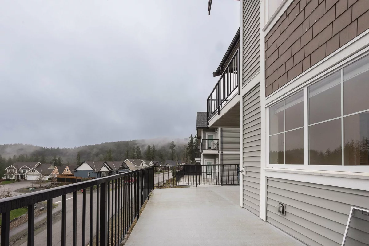 Swimming Pool Photo of 9 1928 Woodside Boulevard, Agassiz, BC